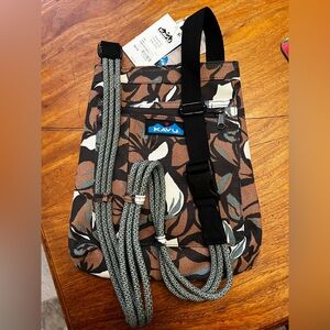 Kavu Keepalong Floral Mural Brown and Black Crossbody Bag with Rope Straps NWT